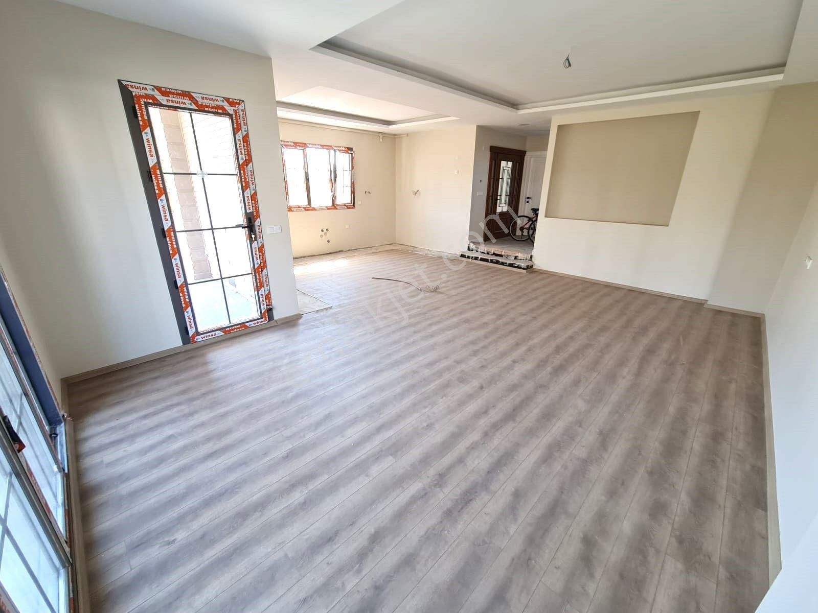 Akçay Artı Emlak'tan Cennetayağı'nda Satılık 6+2 Lüks Villa - Görsel 29