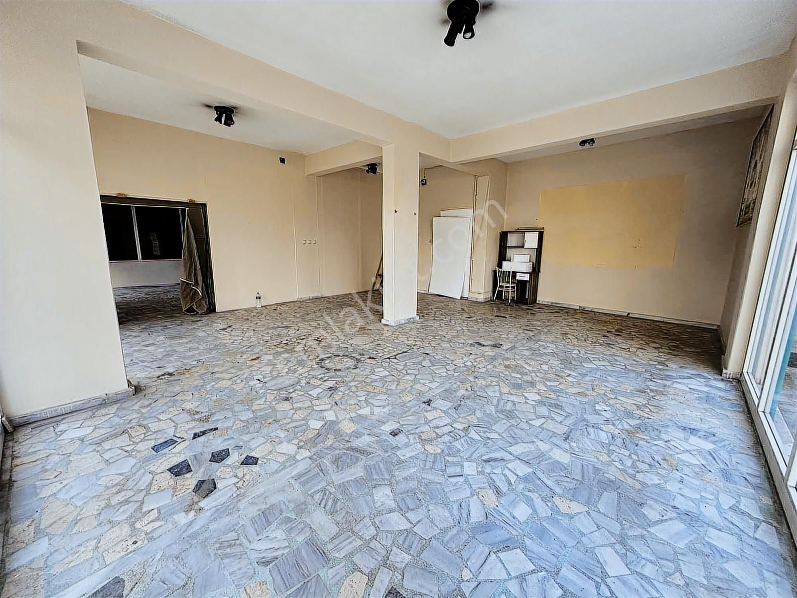 İhsaniye De Kiralık Dükkan - Görsel 3