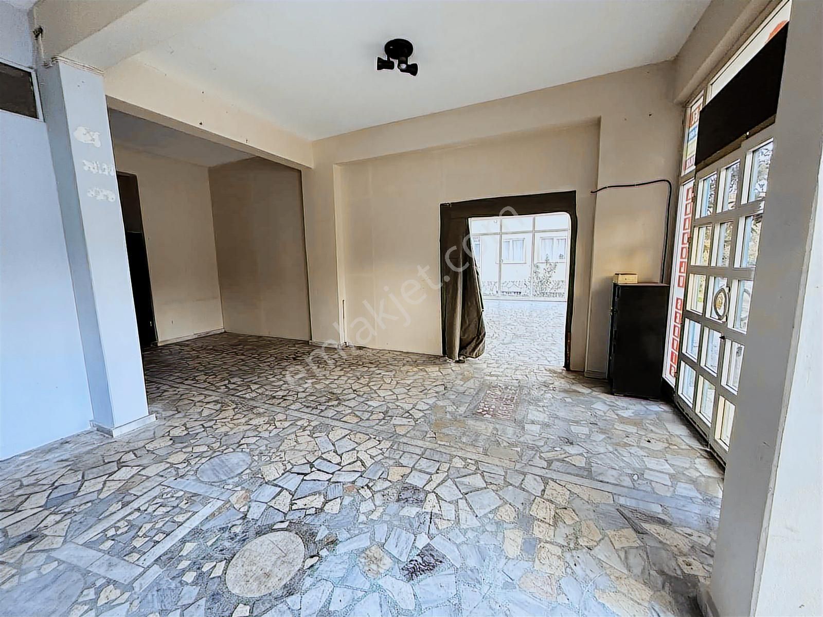 İhsaniye De Kiralık Dükkan - Görsel 14