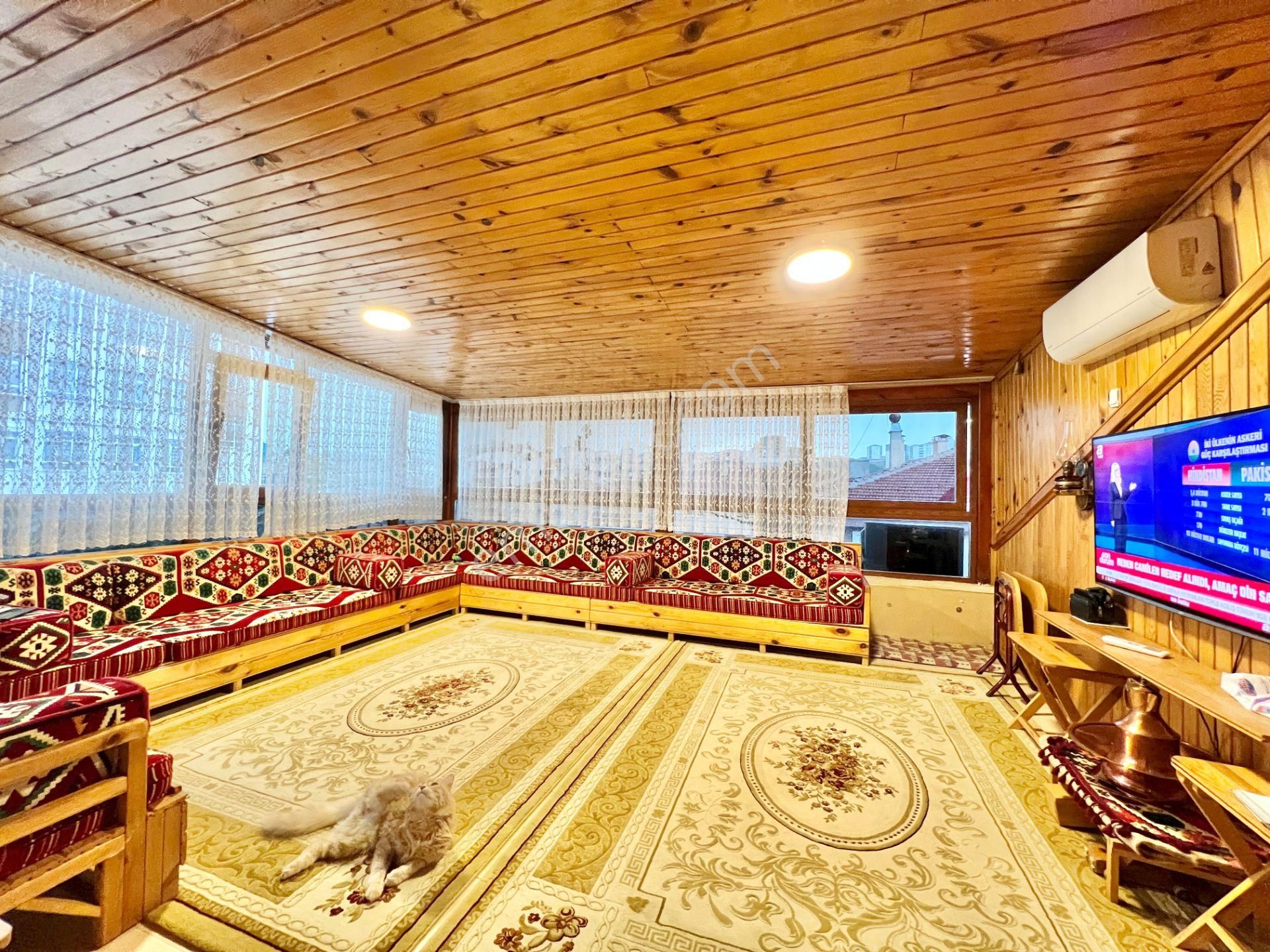 Pursaklar Mehmet Zengin Emlak'tan Merkezde Ful Yapılı Dubleks 2.kat 4+1 Daire - Görsel 3