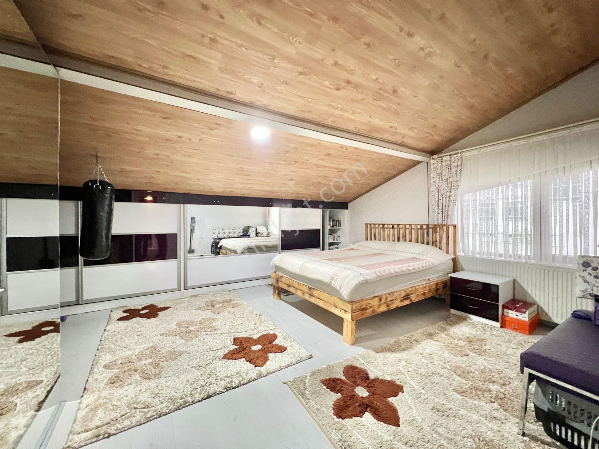 Pursaklar Mehmet Zengin Emlak'tan Merkezde Ful Yapılı Dubleks 2.kat 4+1 Daire - Görsel 14