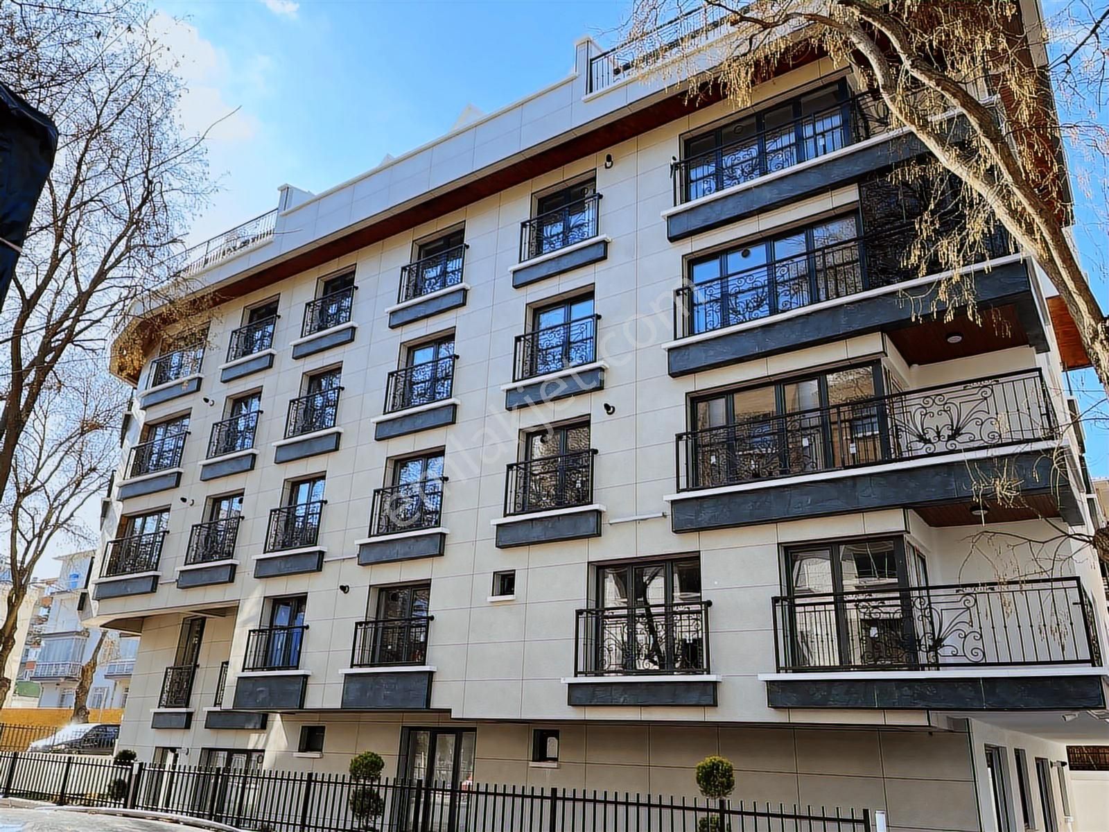 Sbell'den Bahçelievlerde Başkent Hast. Yakını Lüks Binada 1+1