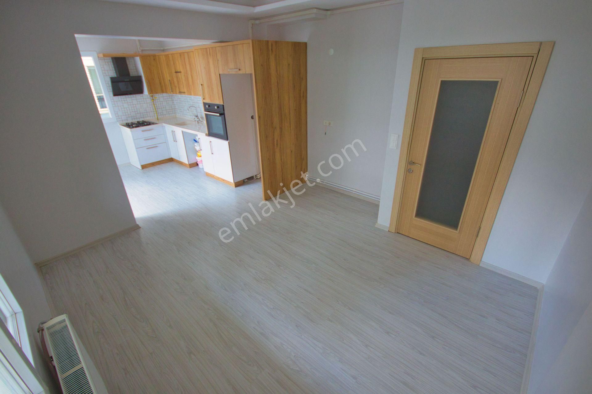 🛑🛑aktif'ten Akçay'da Satılık Kira Garantili Nezih Muhitte Geniş Lüx 1+1daire - Görsel 2