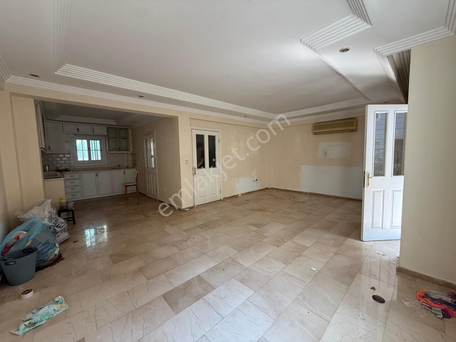 Karslılar'da Trt Cvr 5+2/3 Mutfak/3 Banyo/bahçeli/forleks Villa - Görsel 18