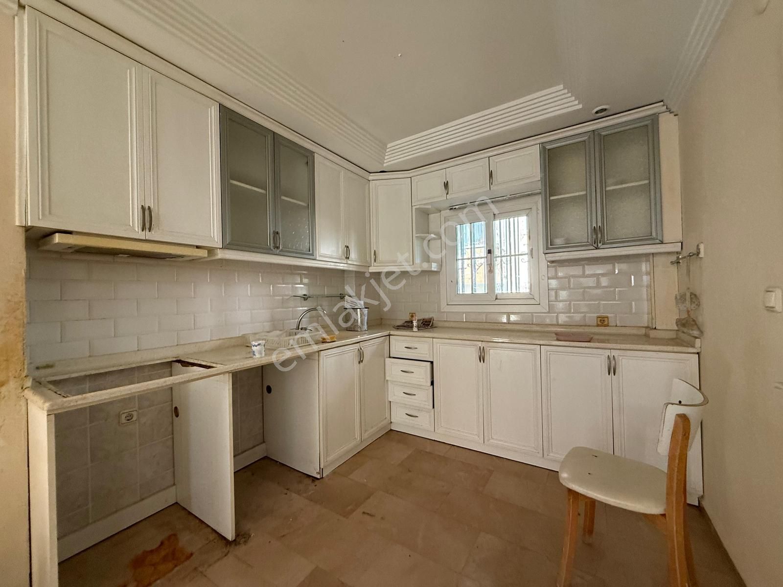 Karslılar'da Trt Cvr 5+2/3 Mutfak/3 Banyo/bahçeli/forleks Villa - Görsel 9