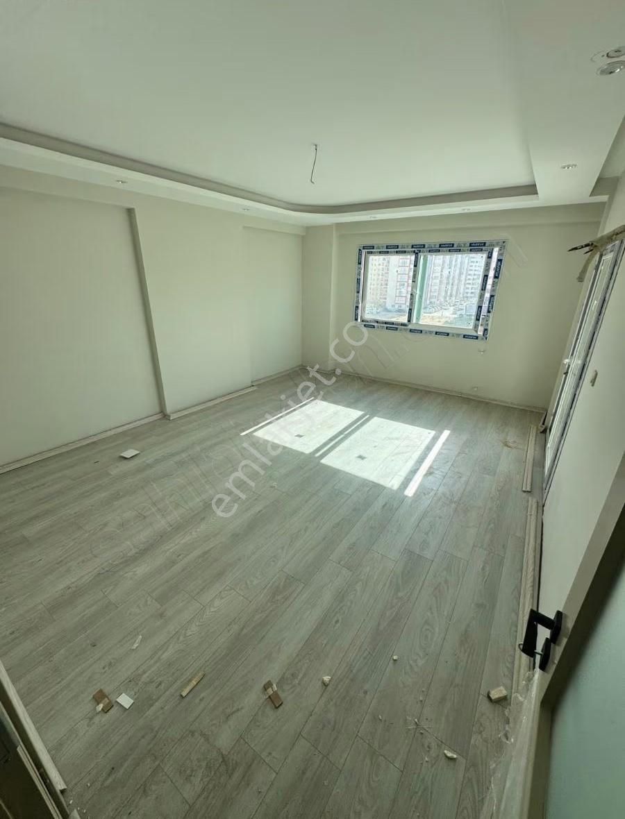 Ugur Kaya Emlaktan Saricam Elifsu Uludag Mah 3+1 K Mutfak Satlik - Görsel 6