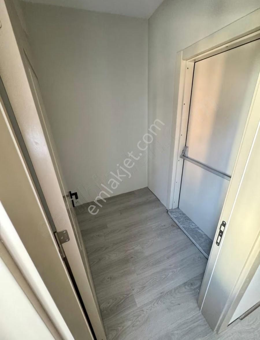 Ugur Kaya Emlaktan Saricam Elifsu Uludag Mah 3+1 K Mutfak Satlik - Görsel 12