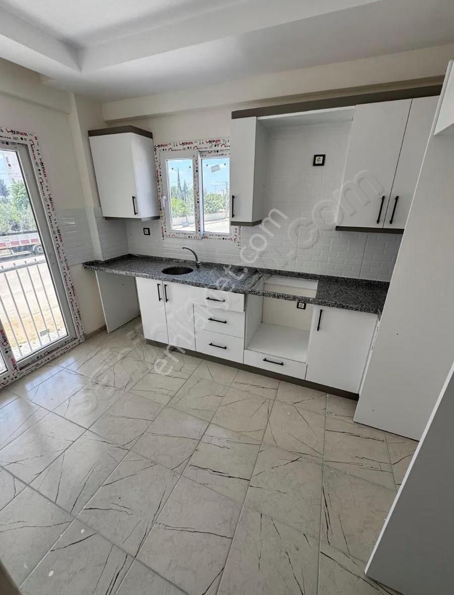 Ugur Kaya Emlak Saricam Orhangazi Mah 3+1 Kmutfak Terasli Satlik