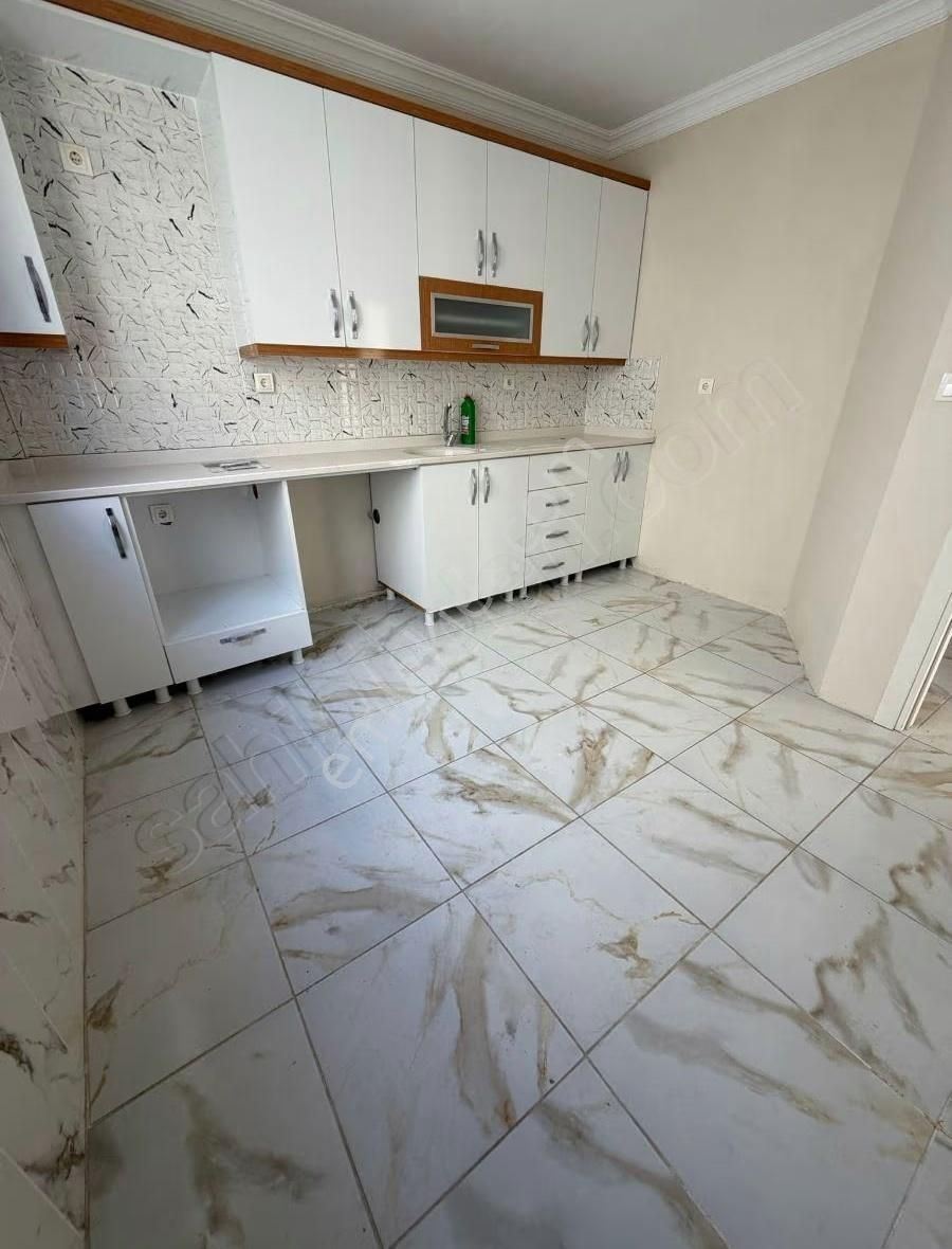 Ugur Kaya Emlak Saricam Dilek Atlig Cadde 3+1 K Mutfak Satlik