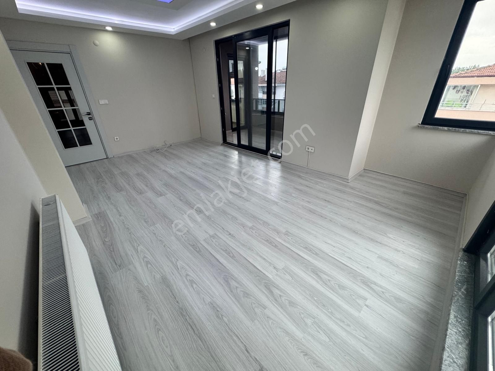 Akçay Da Satılık Yeni 3+1 Ön Cephe Doğalgazlı Daire - Görsel 13
