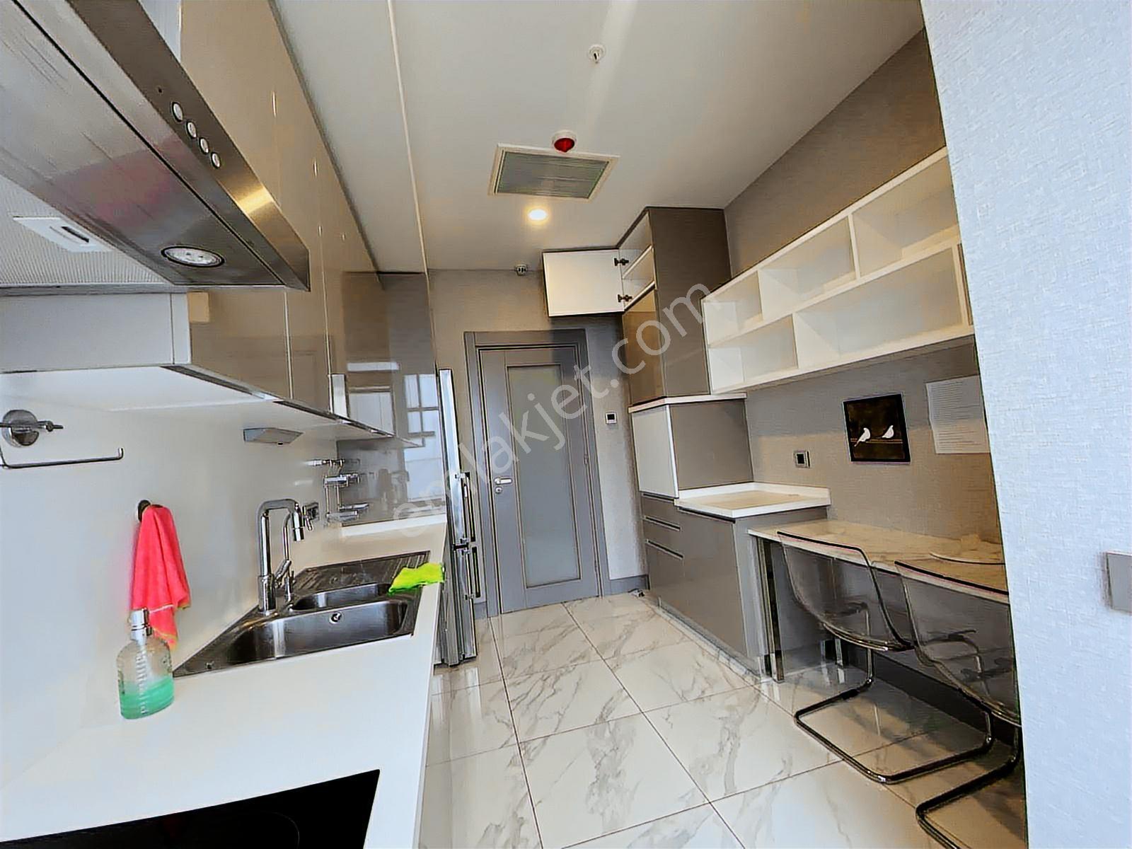 İstmarina Kiralık 3,5+1 Kısmi Eşyalı Özel Dekorasyonlu - Görsel 12