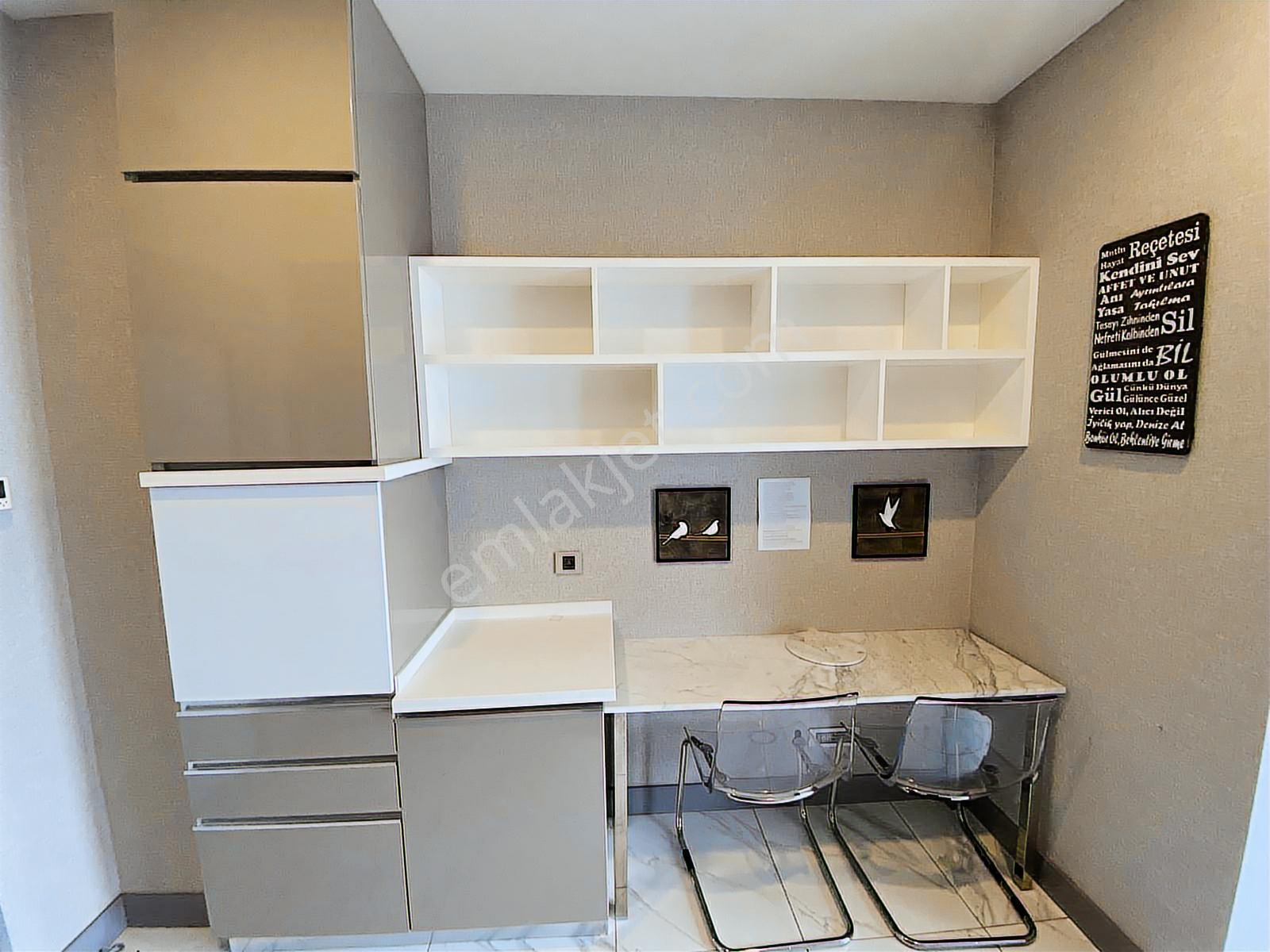 İstmarina Kiralık 3,5+1 Kısmi Eşyalı Özel Dekorasyonlu - Görsel 14