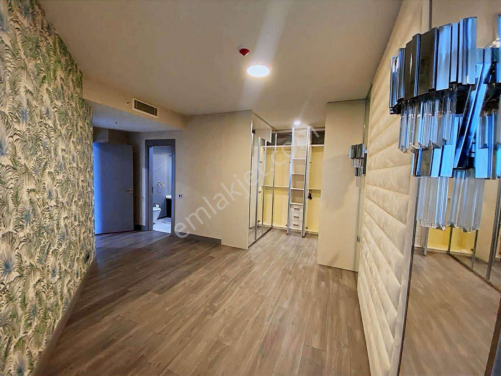 İstmarina Kiralık 3,5+1 Kısmi Eşyalı Özel Dekorasyonlu - Görsel 3