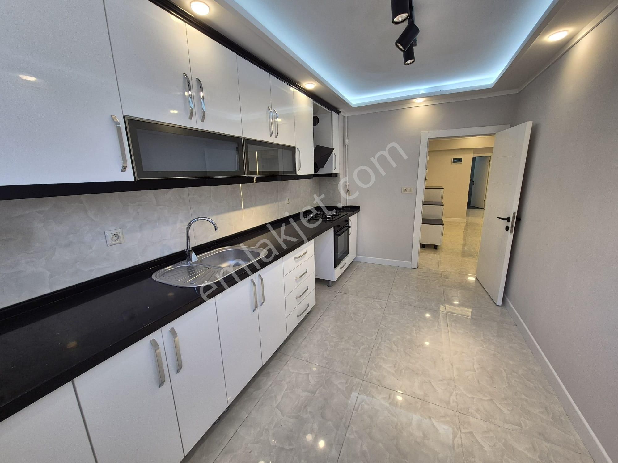 *** Sokullu Cad. Paralelinde 3+1 Yenilenmiş Daire ***