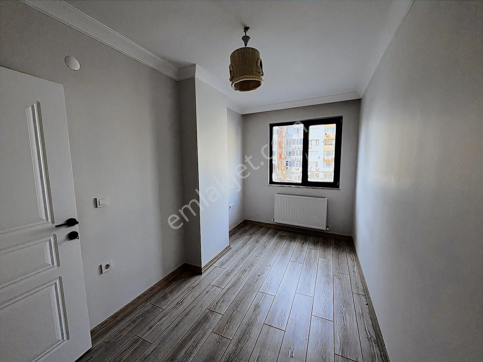 Ümraniye Çarşının Merkezinde Metroya Yürüme 3 Dk Yeni Daire - Görsel 4