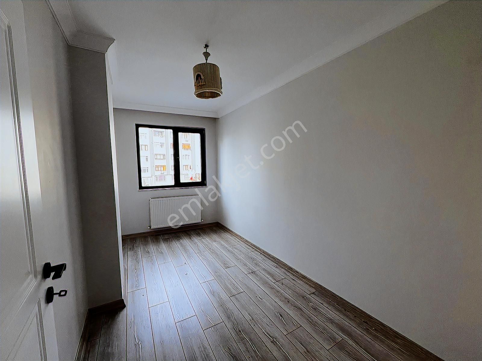 Ümraniye Çarşının Merkezinde Metroya Yürüme 3 Dk Yeni Daire - Görsel 2