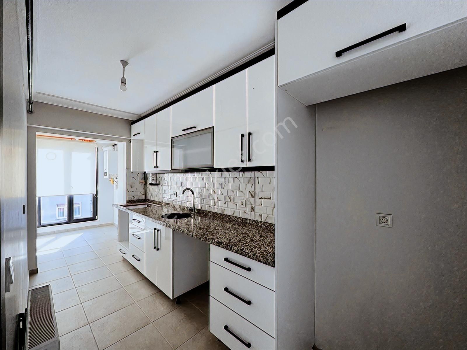 Ümraniye Çarşının Merkezinde Metroya Yürüme 3 Dk Yeni Daire - Görsel 9