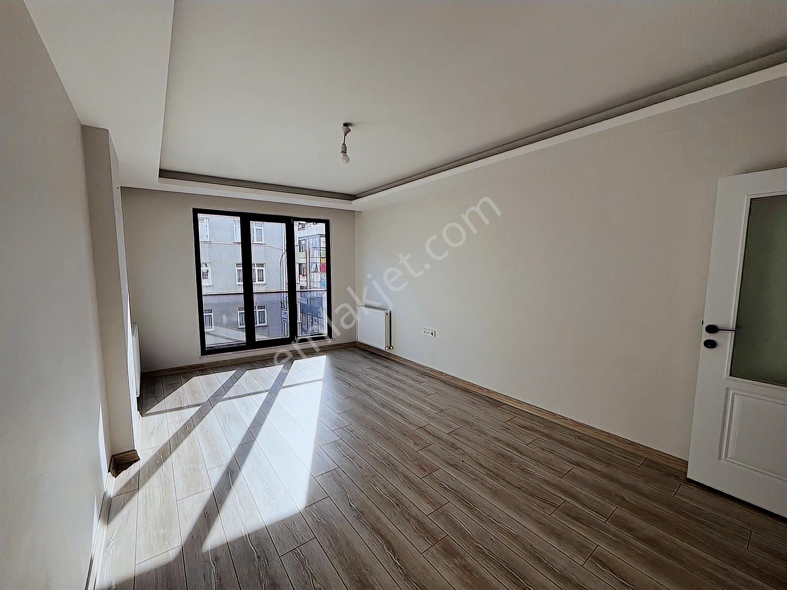 Ümraniye Çarşının Merkezinde Metroya Yürüme 3 Dk Yeni Daire