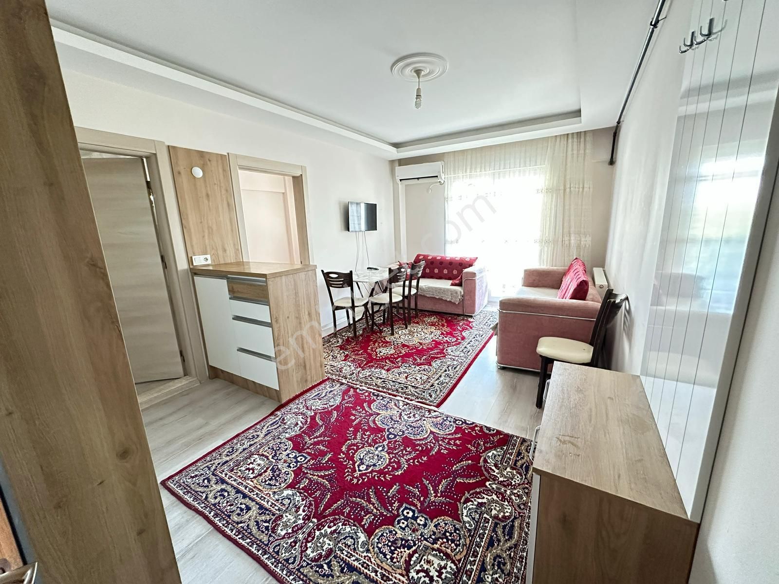 Seyrek'te Merkezi Konum Da Doğalgazlı Klimalı 1+1 Eşyalı Kiralık Daire - Görsel 3