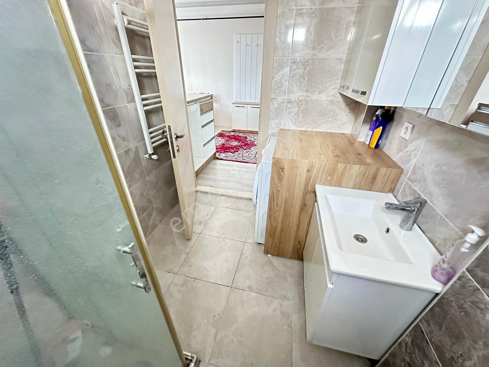 Seyrek'te Merkezi Konum Da Doğalgazlı Klimalı 1+1 Eşyalı Kiralık Daire - Görsel 17
