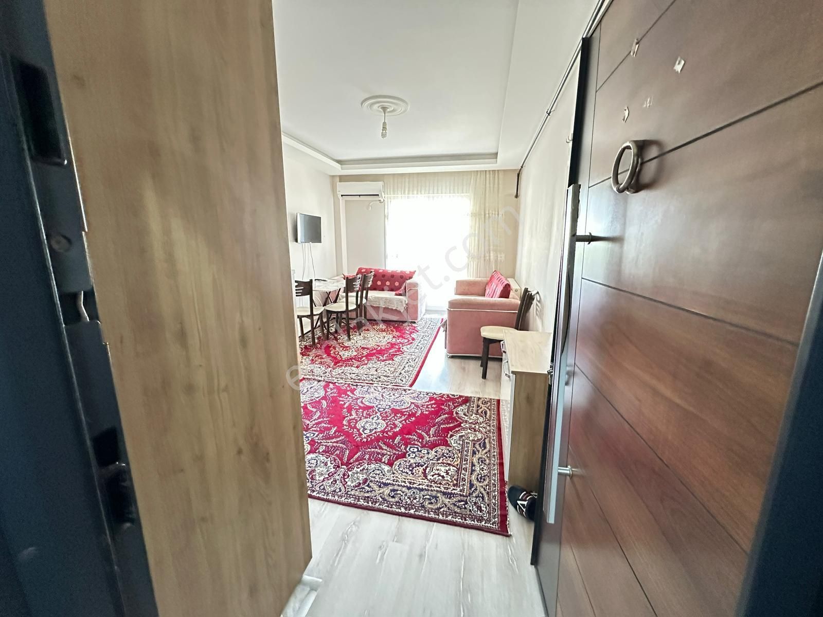 Seyrek'te Merkezi Konum Da Doğalgazlı Klimalı 1+1 Eşyalı Kiralık Daire - Görsel 2