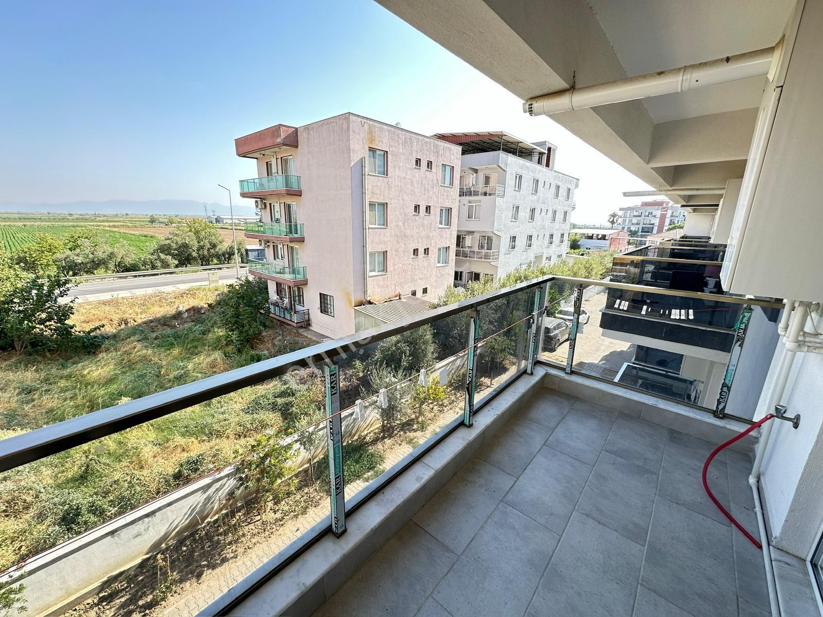 Seyrek'te Merkezi Konum Da Doğalgazlı Klimalı 1+1 Eşyalı Kiralık Daire - Görsel 11