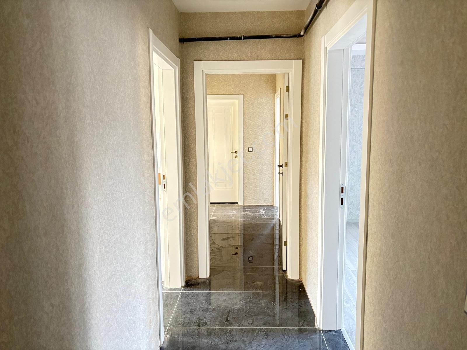 Uluğbey Mah. Cadde Üzeri, Lüks Site İçinde Satılık 3+1 Daireler - Görsel 4