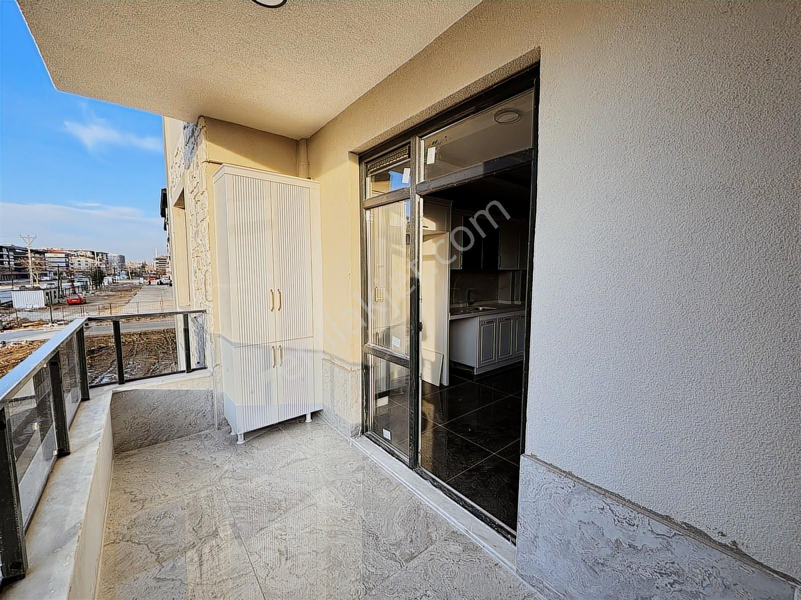 Uluğbey Mah. Cadde Üzeri, Lüks Site İçinde Satılık 3+1 Daireler - Görsel 21