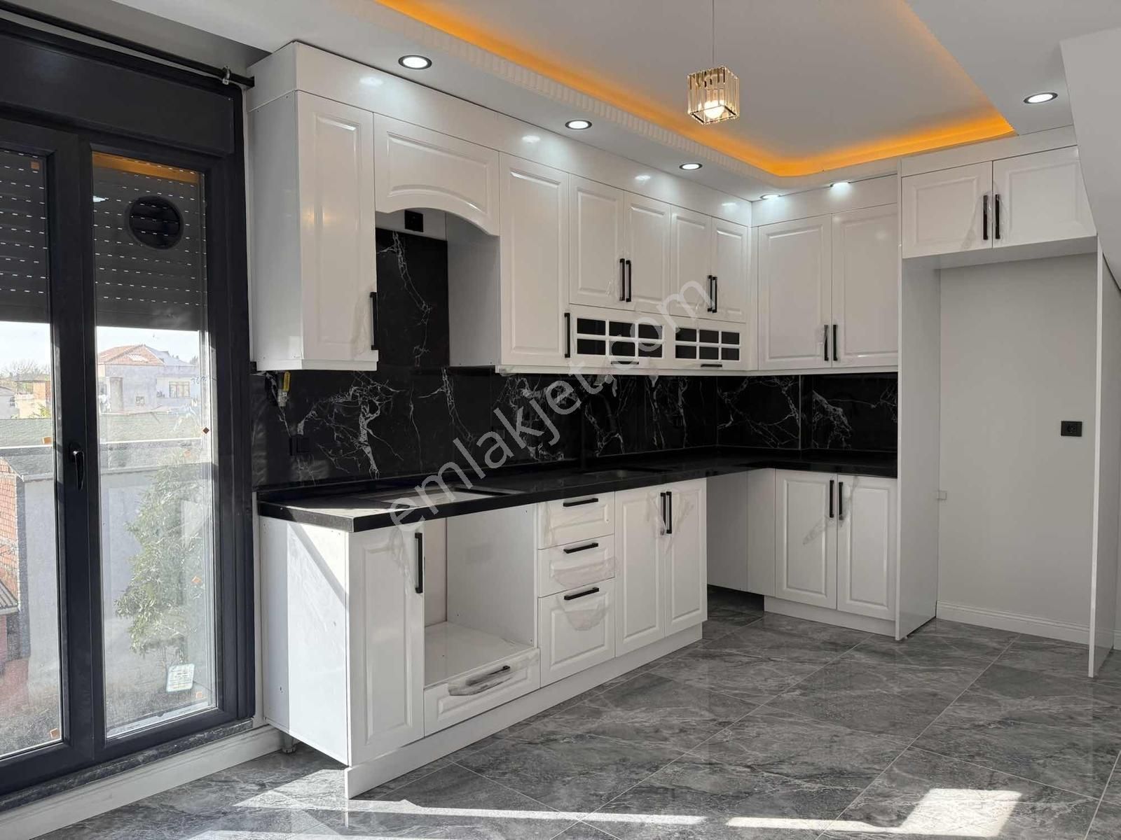 Bayramoğlu Mh. Ultra Lüks Yerden Isıtmalı Ferah 3+1 Dubleks - Görsel 14