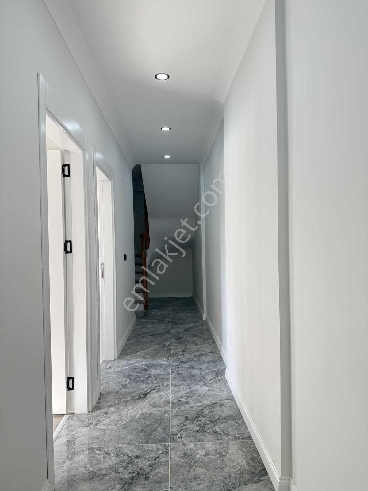 Konum Emlaktan Balyanoz Koyuna Yakın Lüks Bahçe Dubleks - Görsel 18