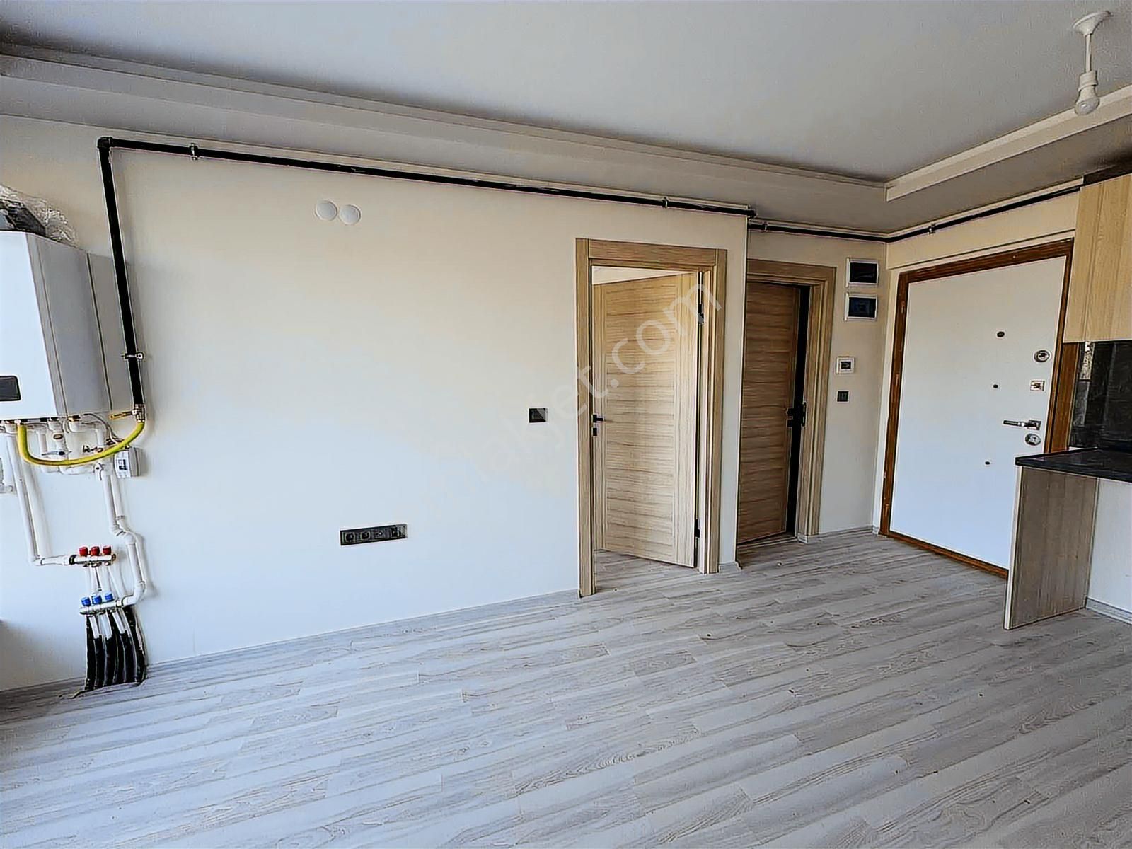 Alaçatı'dan Ara Katta/iskanlı/bulvara Yakın 1+1 Kiralık Daire - Görsel 11