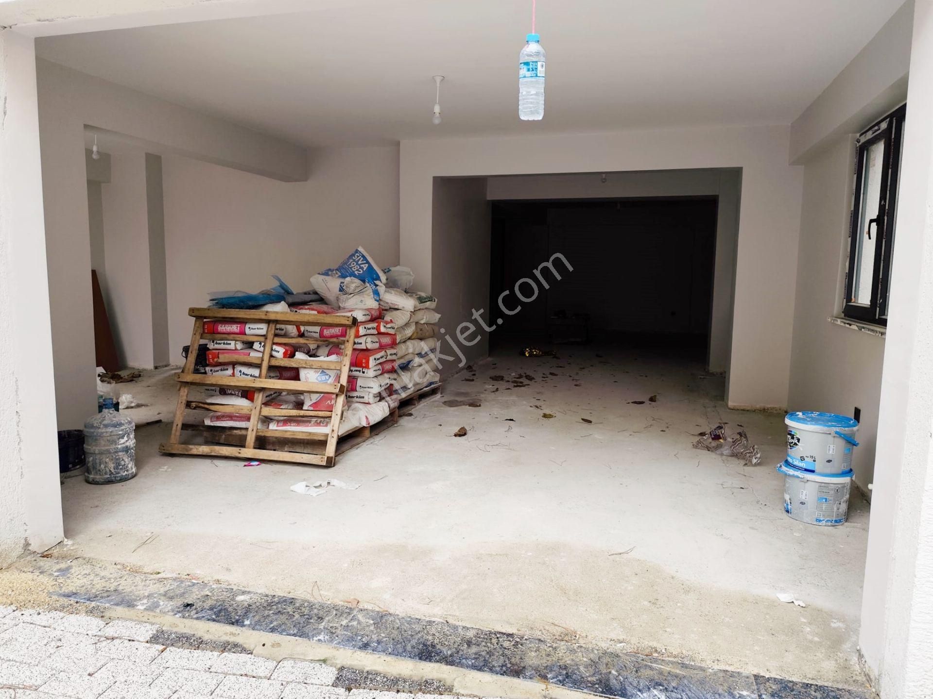 Mertcan Dan Adnan Kahveci Metroya Yürüme 100m2 Sıfır Dükkan - Görsel 4