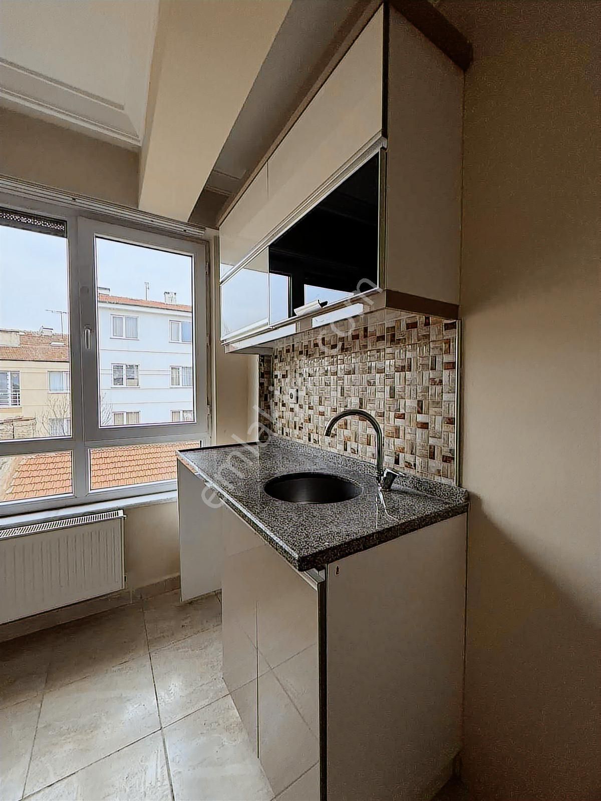 Yeşiltepe Mahallesi Anadolu Üni Yakını Dubleks Kiralık 2+0 Daire - Görsel 16