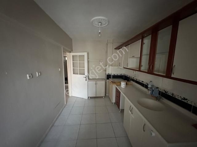 Ahi Mesut Bulvarına Cephe Sitede Anka Gros Karşısı Katta 3+1 - Görsel 12