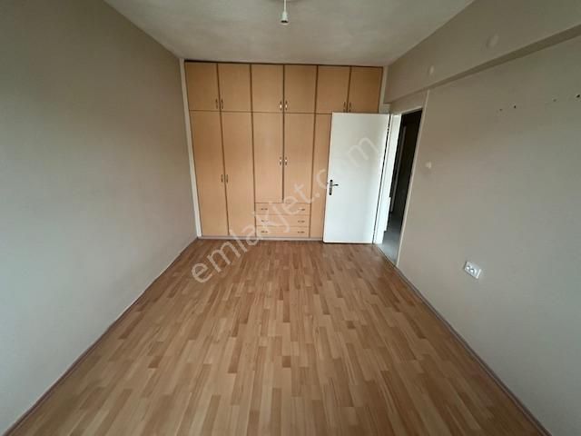 Ahi Mesut Bulvarına Cephe Sitede Anka Gros Karşısı Katta 3+1 - Görsel 31