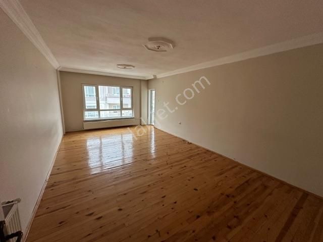 Ahi Mesut Bulvarına Cephe Sitede Anka Gros Karşısı Katta 3+1 - Görsel 10