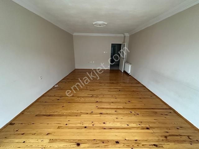 Ahi Mesut Bulvarına Cephe Sitede Anka Gros Karşısı Katta 3+1 - Görsel 11