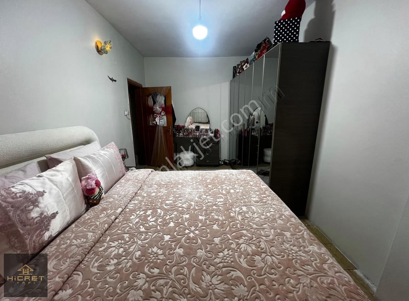 Hicret'den 50.yıl Mh. Satılık 1+1 90 M² Balkonlu Yüksek Giriş - Görsel 4