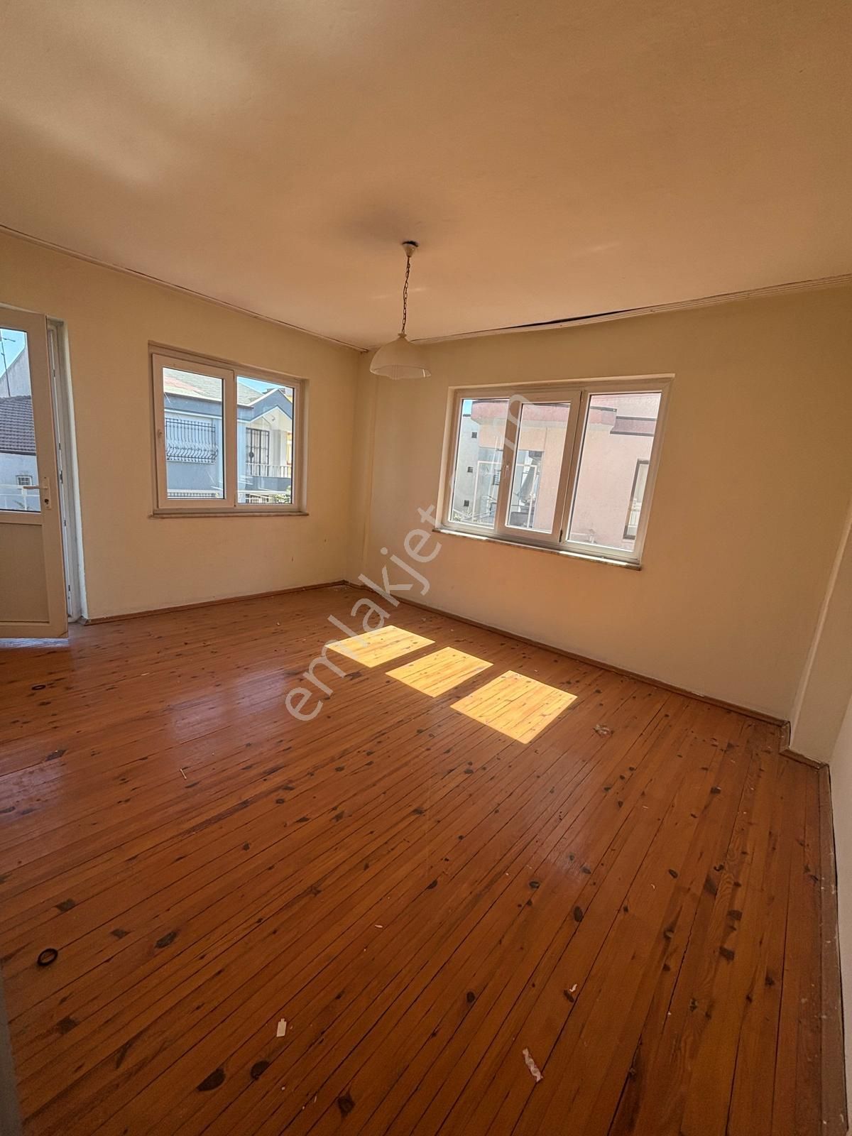 Yeni Mahallede Site İçerisinde Kullanışlı Ve Ferah 3+1 Satılık Daire - Görsel 3