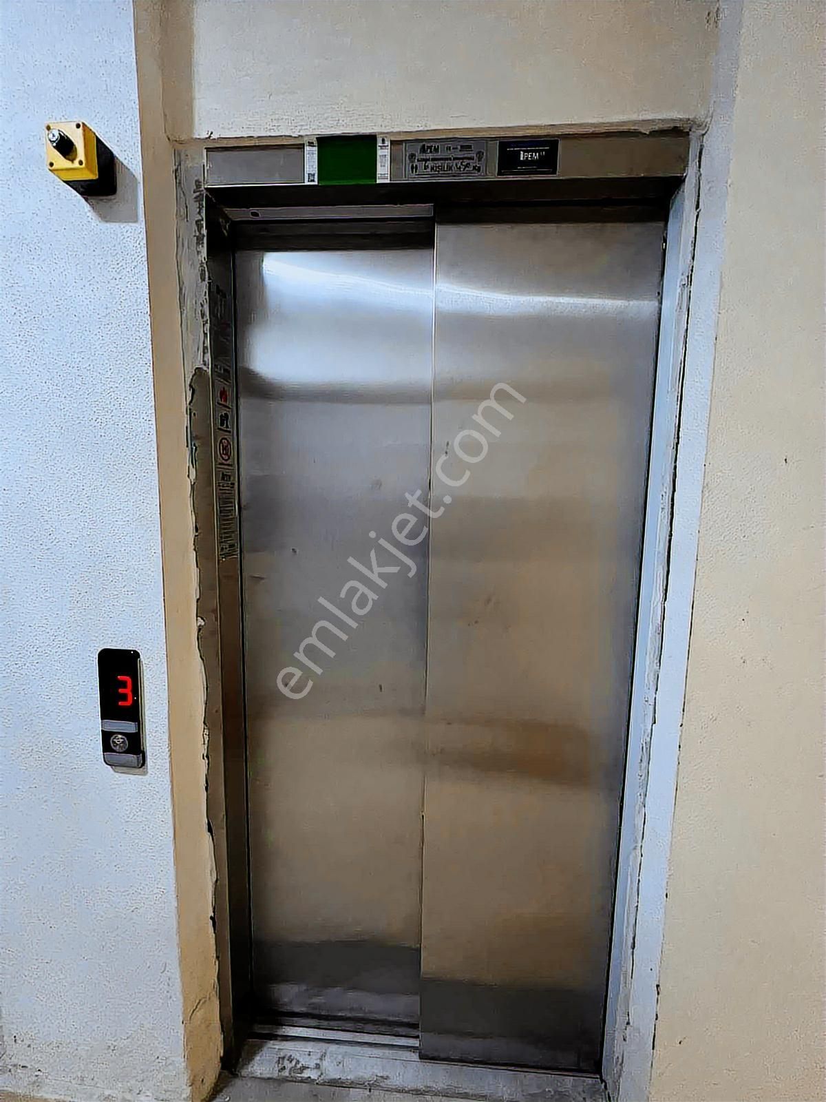 Millet Bahçesi Manzaralı 3+1. Lüks Arakatı - Görsel 8