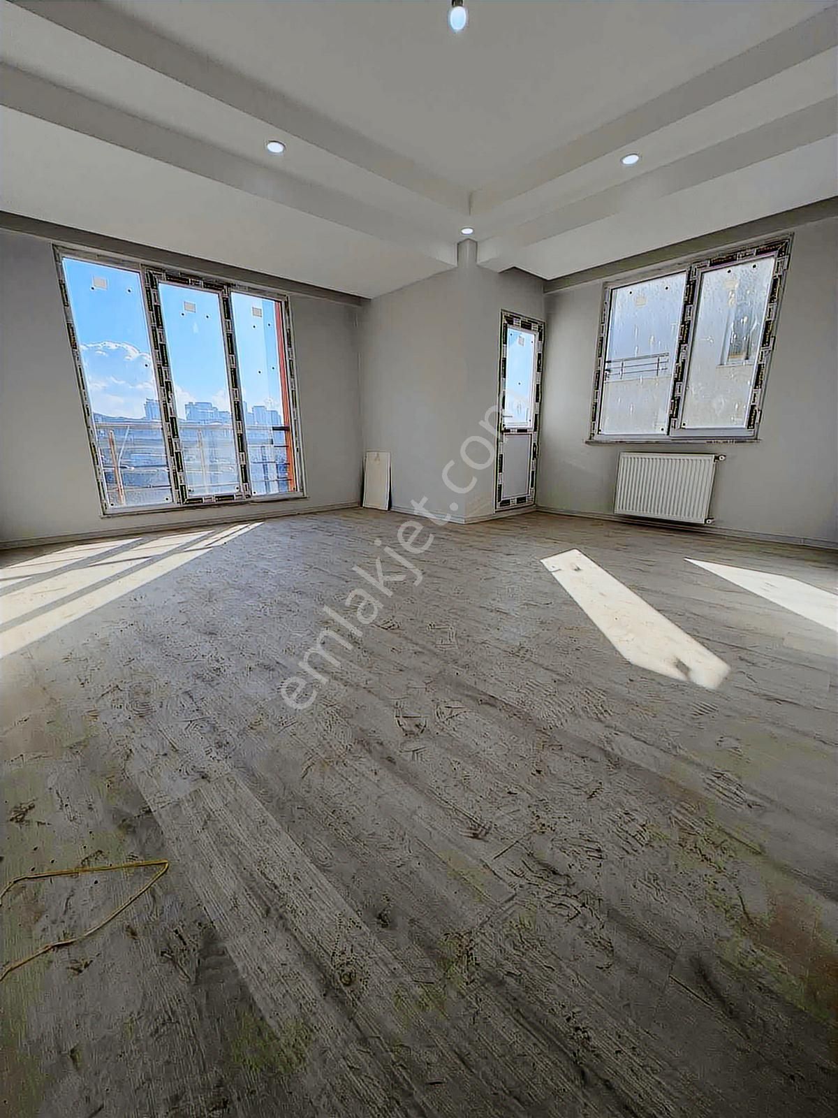 Millet Bahçesi Manzaralı 3+1. Lüks Arakatı