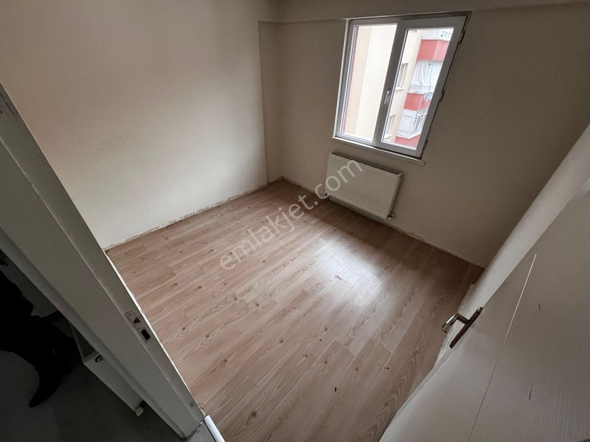 Yılmaz Gayrimenkulden Ful Yapılı 12 Yıllık 1 Kat Kacırılmayacak 3+1 Fırsat Dairesi - Görsel 6