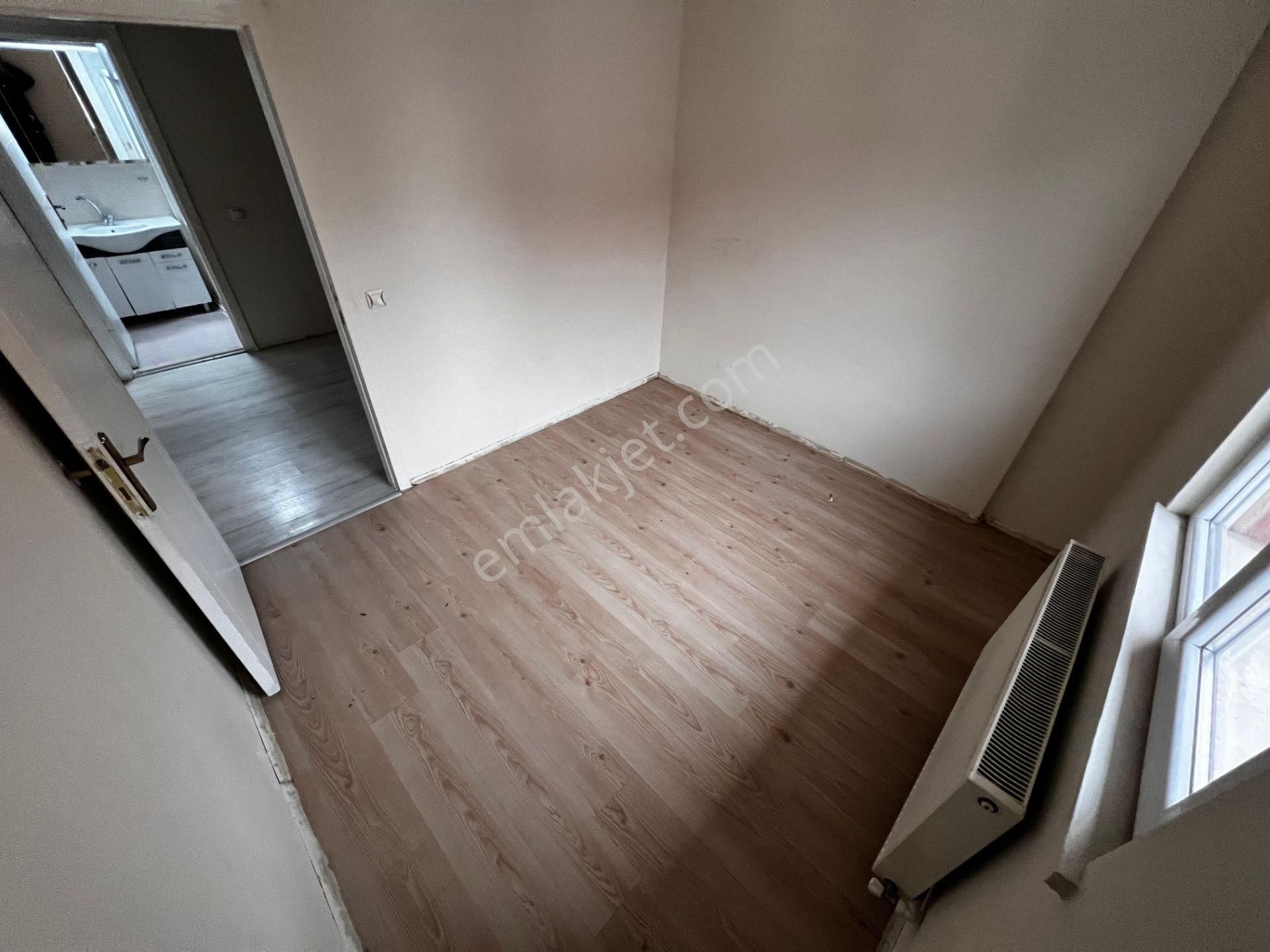 Yılmaz Gayrimenkulden Ful Yapılı 12 Yıllık 1 Kat Kacırılmayacak 3+1 Fırsat Dairesi - Görsel 18