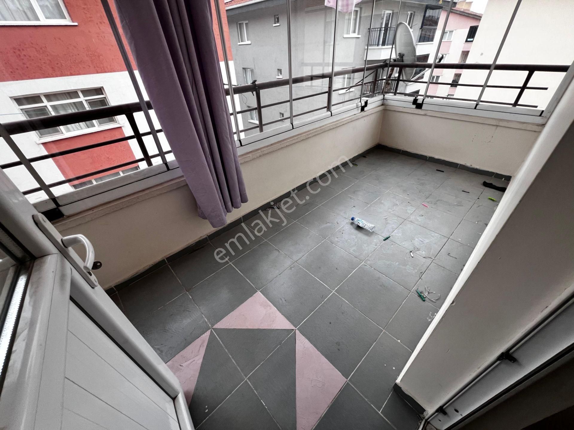 Yılmaz Gayrimenkulden Ful Yapılı 12 Yıllık 1 Kat Kacırılmayacak 3+1 Fırsat Dairesi - Görsel 32