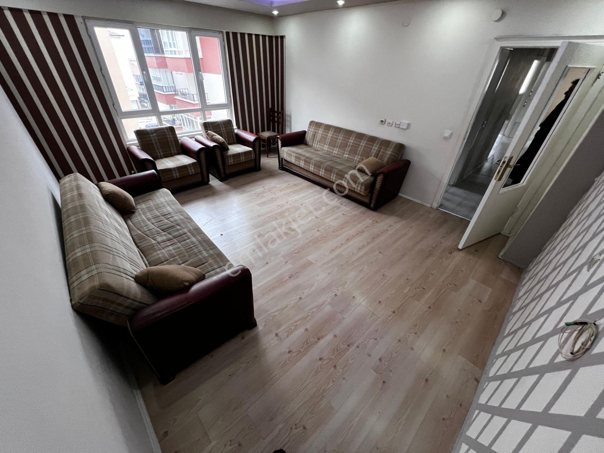 Yılmaz Gayrimenkulden Ful Yapılı 12 Yıllık 1 Kat Kacırılmayacak 3+1 Fırsat Dairesi - Görsel 21