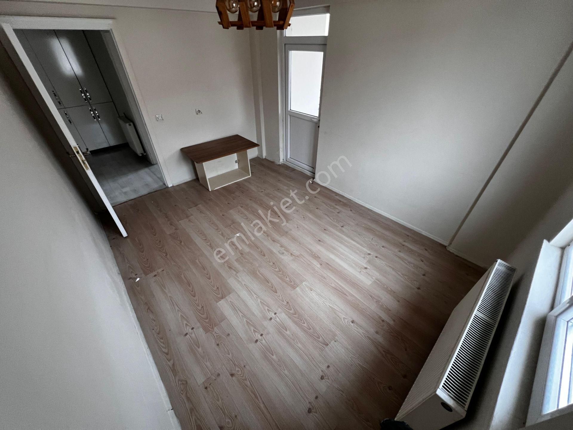 Yılmaz Gayrimenkulden Ful Yapılı 12 Yıllık 1 Kat Kacırılmayacak 3+1 Fırsat Dairesi - Görsel 34