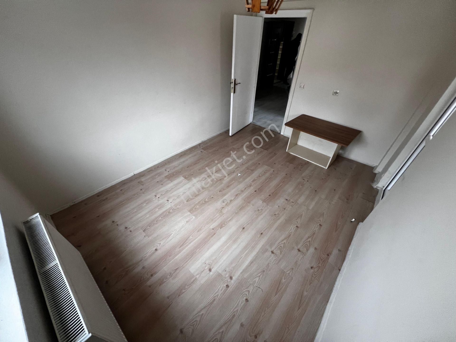 Yılmaz Gayrimenkulden Ful Yapılı 12 Yıllık 1 Kat Kacırılmayacak 3+1 Fırsat Dairesi - Görsel 24