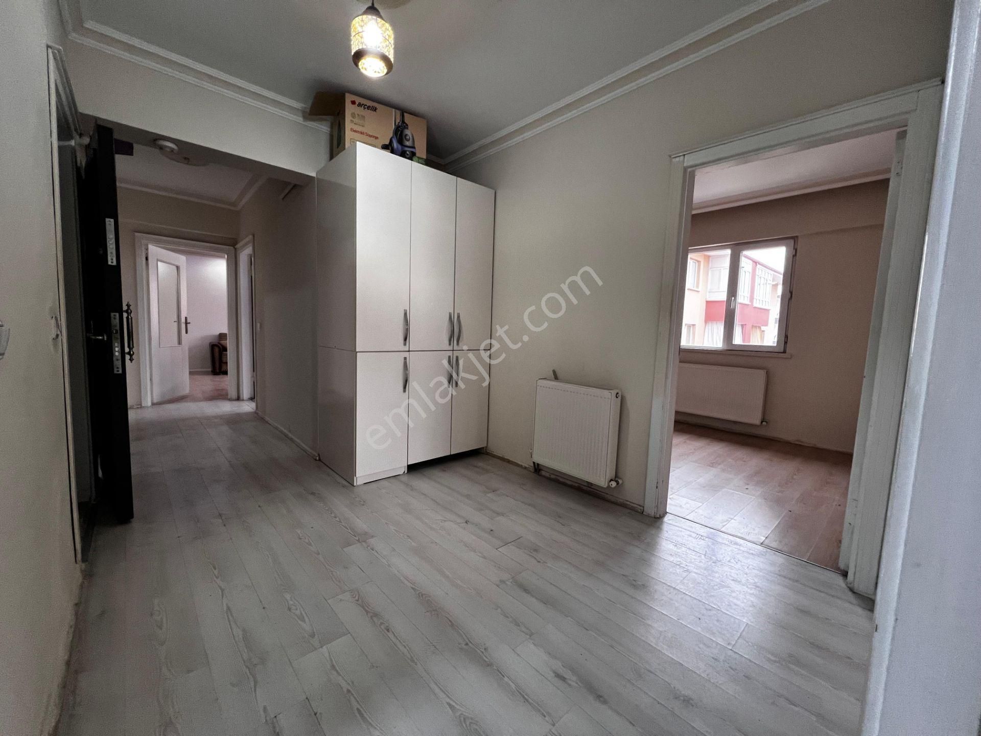 Yılmaz Gayrimenkulden Ful Yapılı 12 Yıllık 1 Kat Kacırılmayacak 3+1 Fırsat Dairesi - Görsel 23