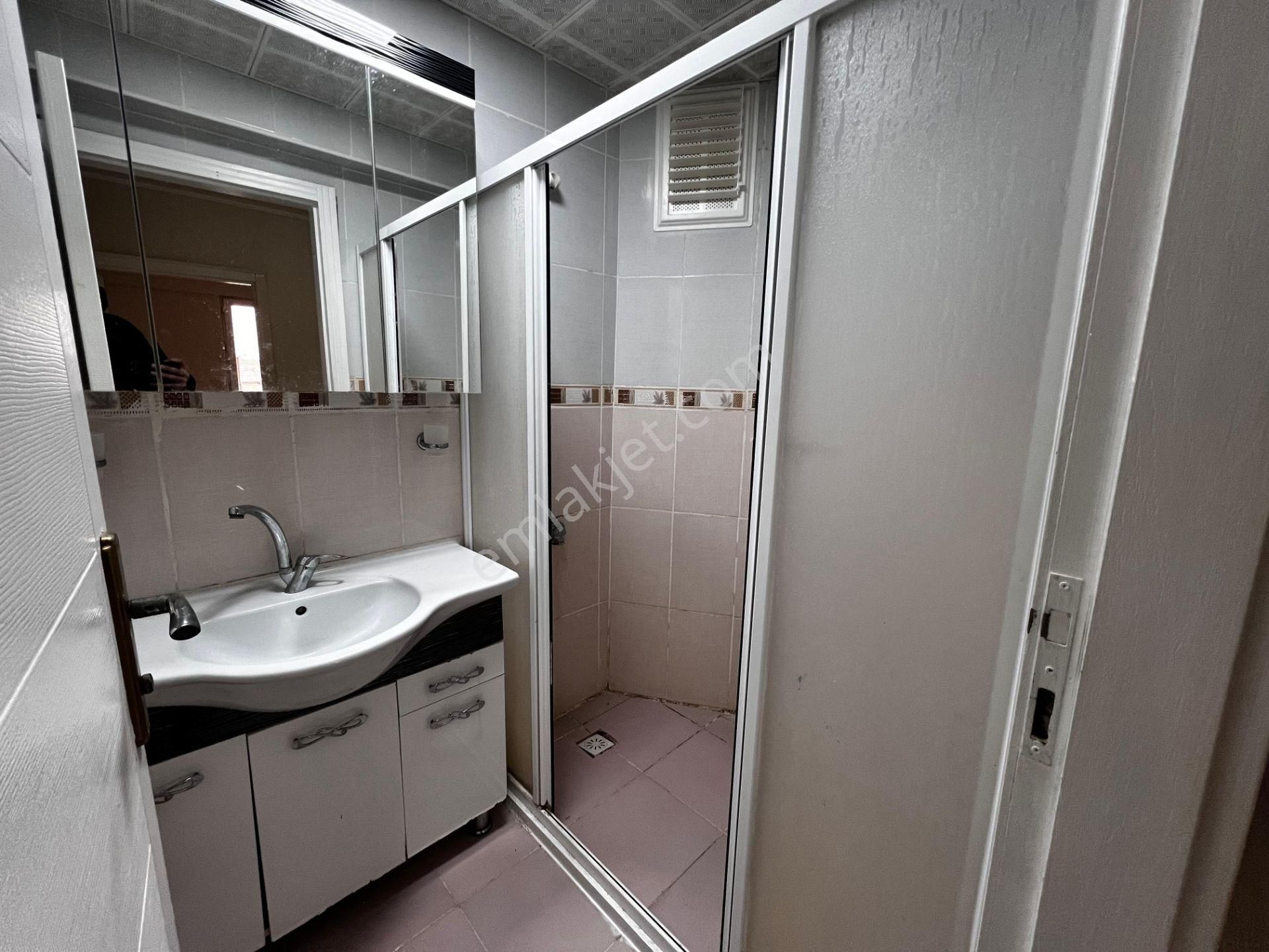 Yılmaz Gayrimenkulden Ful Yapılı 12 Yıllık 1 Kat Kacırılmayacak 3+1 Fırsat Dairesi - Görsel 28