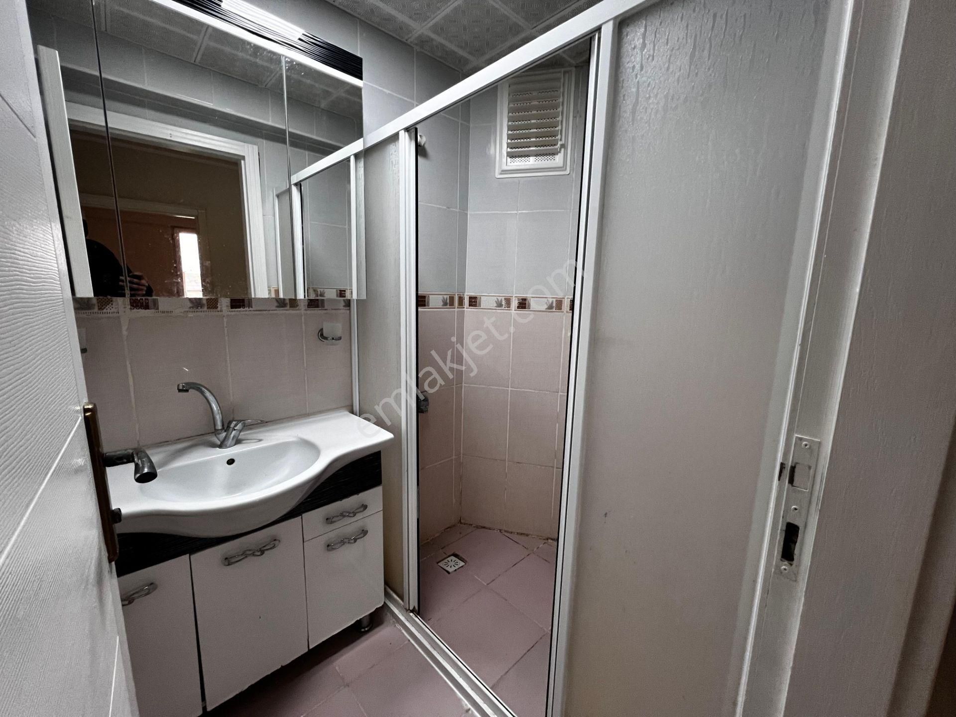 Yılmaz Gayrimenkulden Ful Yapılı 12 Yıllık 1 Kat Kacırılmayacak 3+1 Fırsat Dairesi - Görsel 5